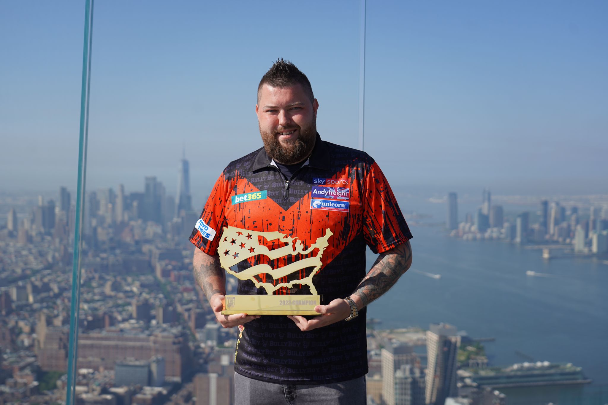 Smith begins title defence against Long at bet365 US Darts Masters PDC